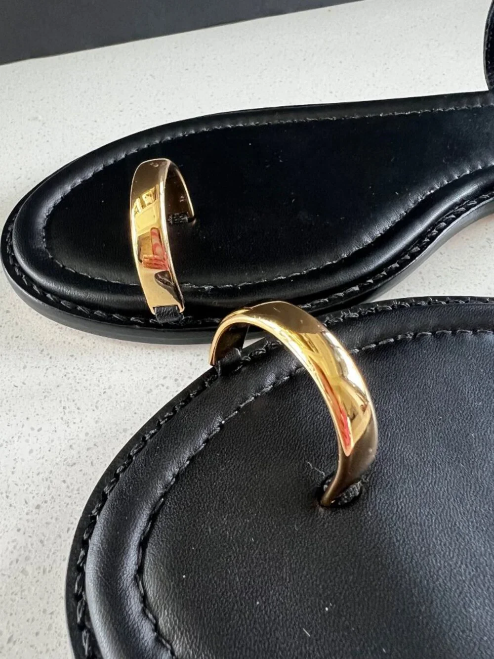 REFORMATION Cassandra BLACK LEATHER Flat Sandals flats size 9.5 NEW - Picture 5 of 7